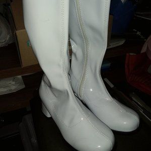 White Boots - Child Size 13 NEW $15